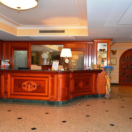 Ξενοδοχείο Afrodite Boutique 5*
